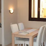 I Lentischi מלון דירות 3*